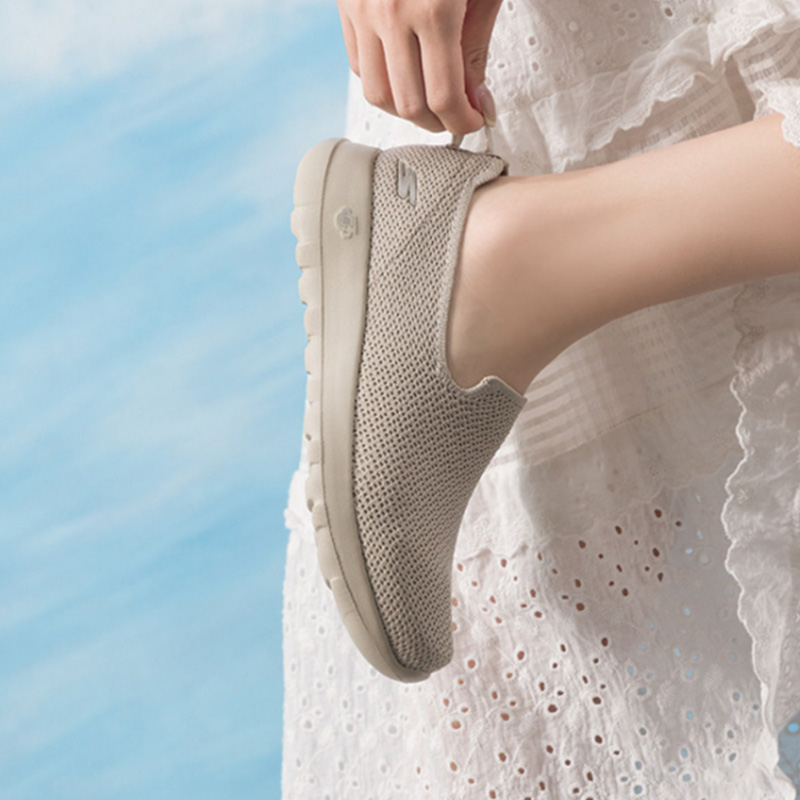 Sepatu Slip-On Wanita Skechers - Women Shoes Zoom ulasan dan harga
