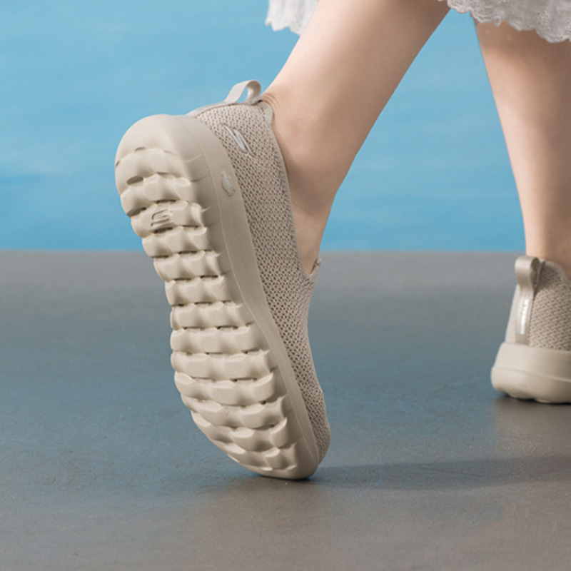 Sepatu Slip-On Wanita Skechers - Women Shoes Zoom ulasan dan harga
