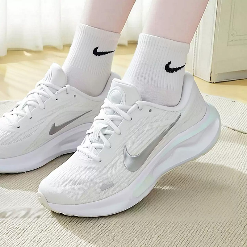 Sepatu Olahraga Lari NIKE Wani - Women Shoes Zoom ulasan dan harga